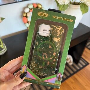Velvet Caviar Wicked Green iPhone 15 Case